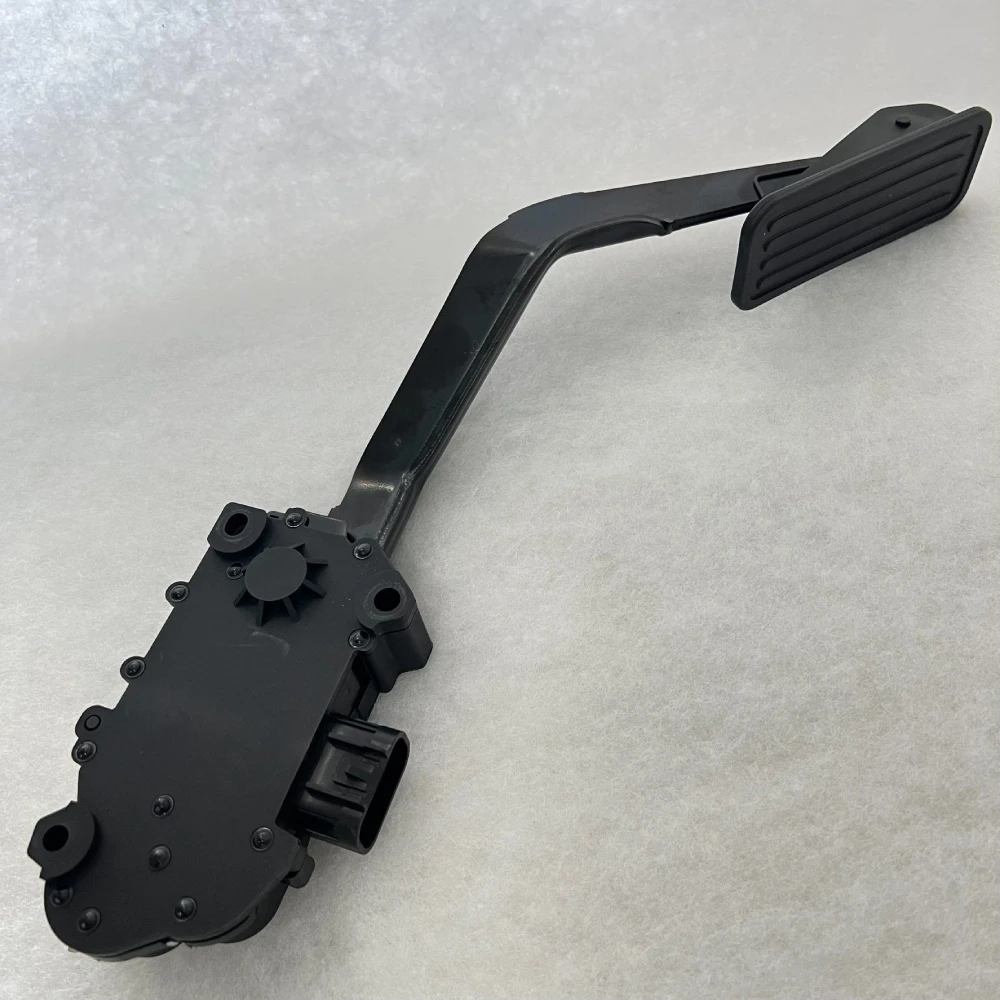 Car Parts Pedal Accelerator 15150990 for Isuz