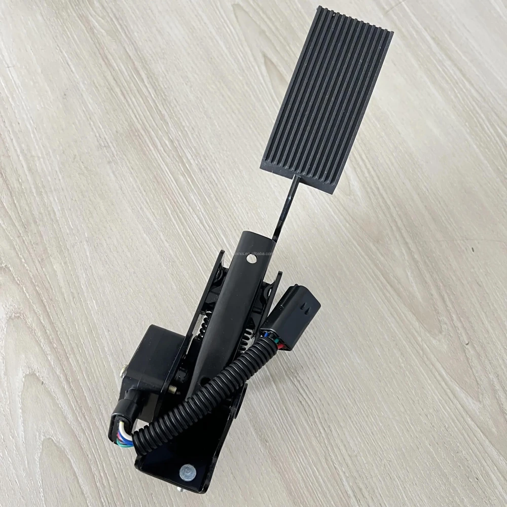Factory Direct Truck Parts Accelerator Gas Pedal for Foton Forland Fd400 G0117030023A0