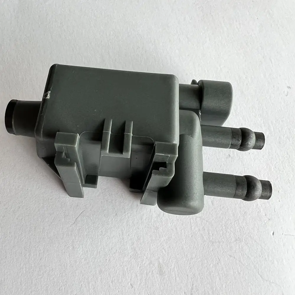 This is Auto Parts Vacuum Solenoid Valve for Acura Buick Cadillac Chevrolet Daewoo GMC Honda photo