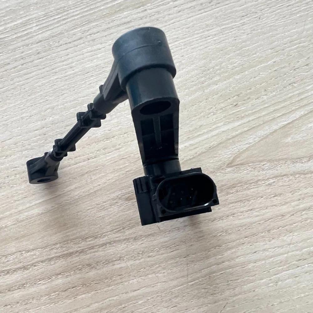 Auto Parts Height Level Sensor Lr014065 Lr023648 for 10-18 Land Rover Discovery Discovery Sport Lr4 Range Rover Sport
