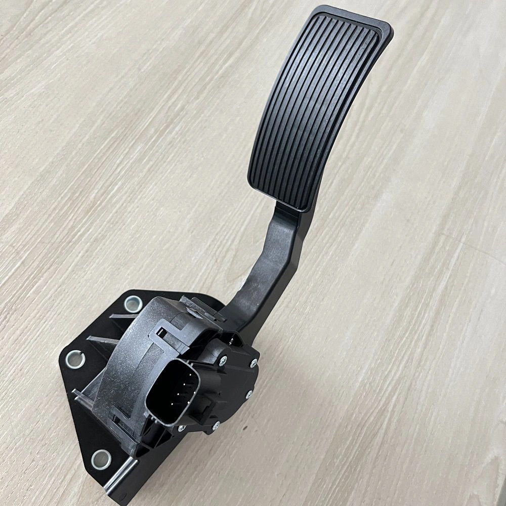 This is 2-80190 5s8832 699-142 Electric Accelerator Pedal for 2010 2009 2008 ford F-250 F350 F450 F550 Super Duty photo