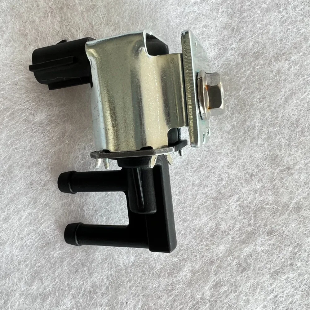 Auto Parts Engine Parts Evaporative Emissions Vapor Canister Purge Valve 16102AA300 for 2002-05 Subaru Impreza