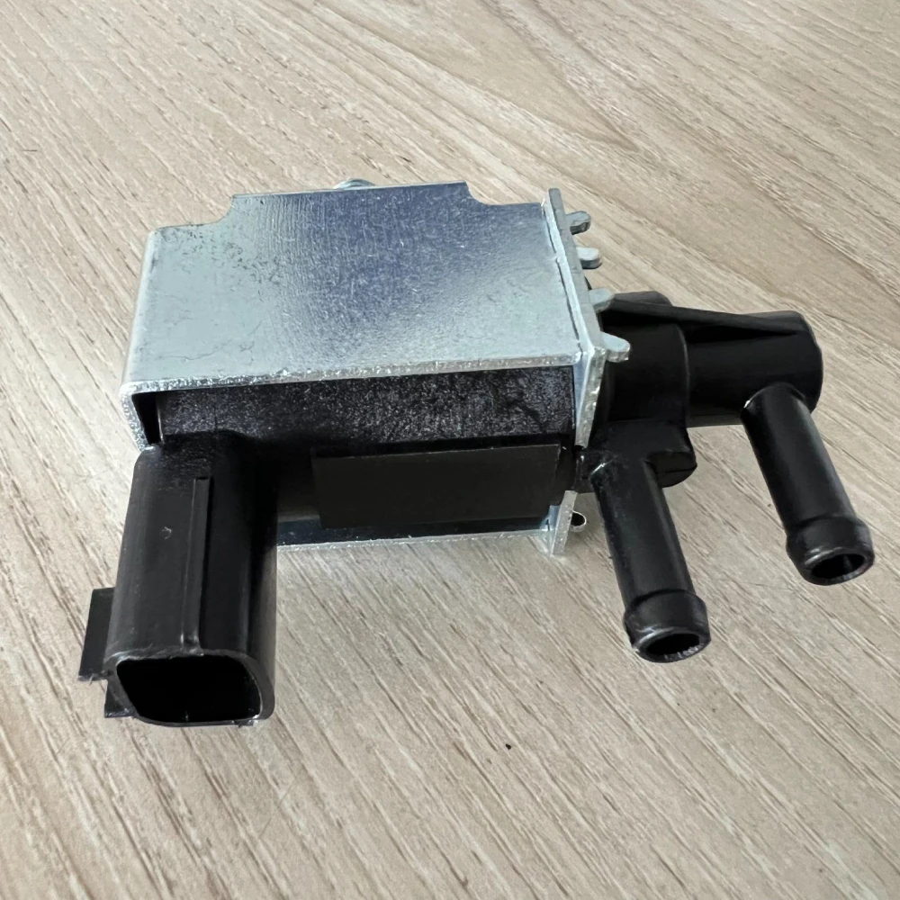 Auto Parts Engine Parts Evaporative Emissions Vapor Canister Purge Valve 14930-8u300