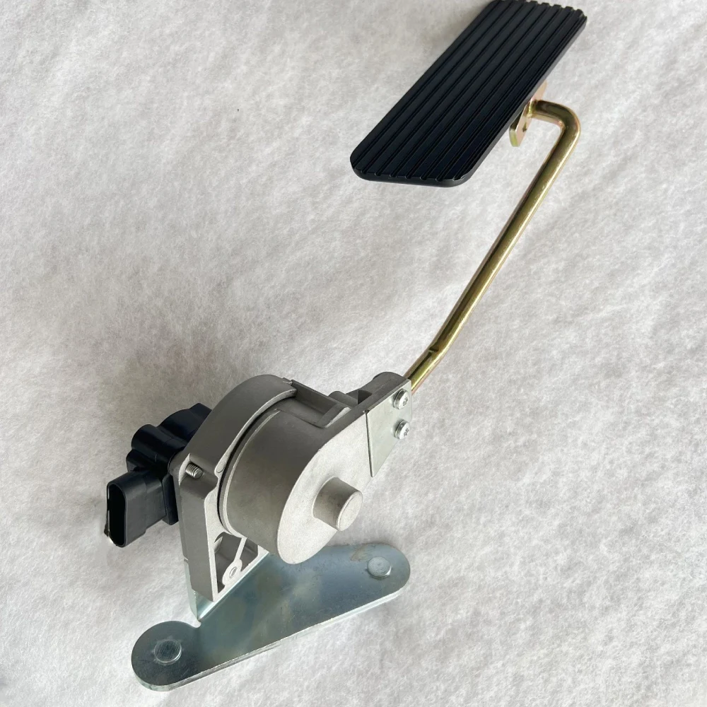 This is 2608079c91 Electric Accelerator Pedal for IC Corporation photo
