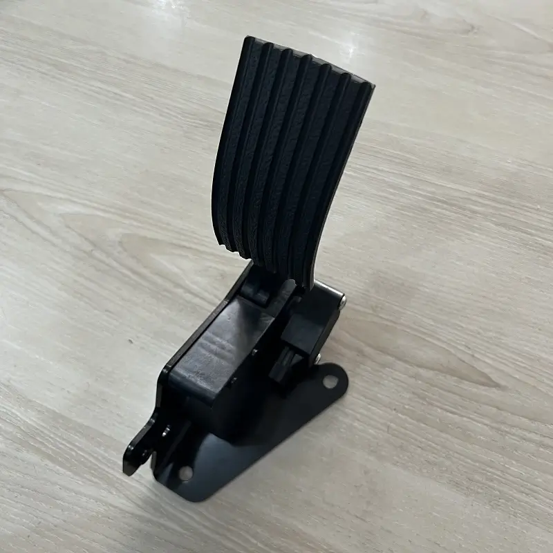 Truck Parts Accelerator Pedal 2606578c91 for IC Corporation
