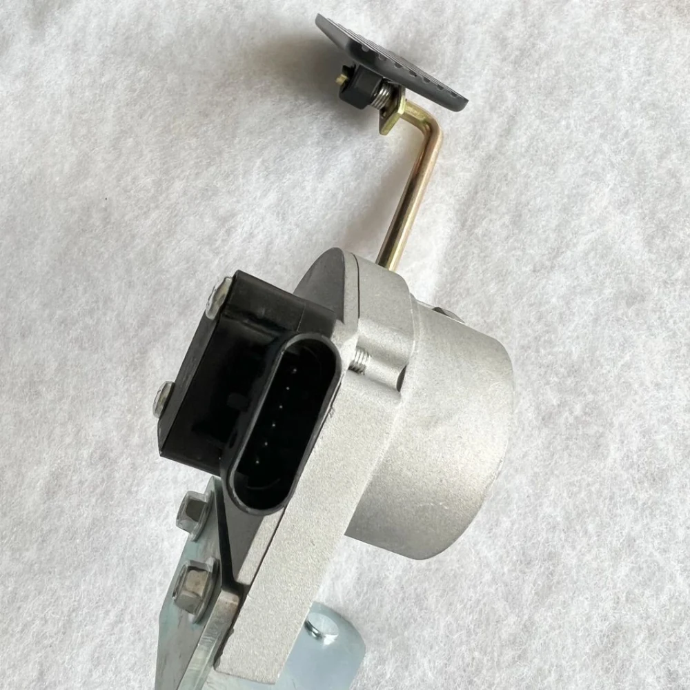 Truck Parts Electric Throttle Accelerator Pedal 699-5104 for International