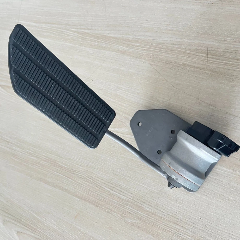 15751307 15984422 Electric Accelerator Pedal for Chevrolet 2002-94 GMC 2002-94