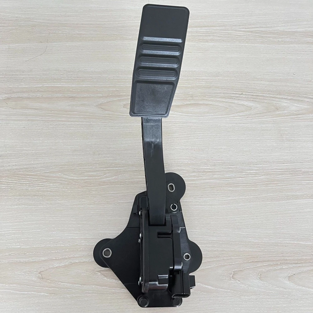 2-80163 70108 Ad0430 Electric Accelerator Pedal for 2005/06/07/08/09/10 ford Mustang