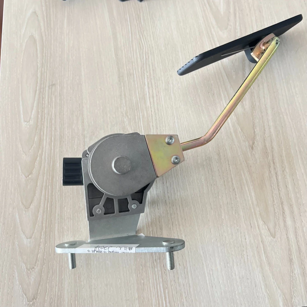 2028213c92 2594318c93 Electric Accelerator Pedal for IC Corporation